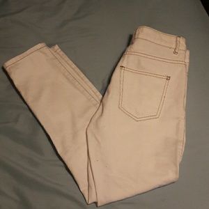 White skinny jeans